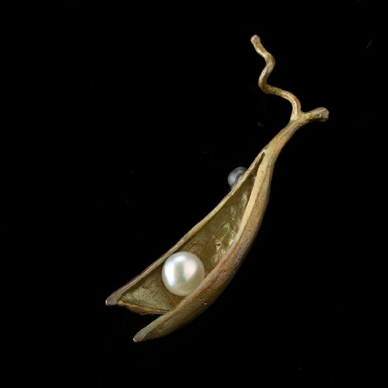 Premium Diamond Jewelry At Once-In-A-Lifetime Discounts Pea Pod Brooch - 1 Pearl