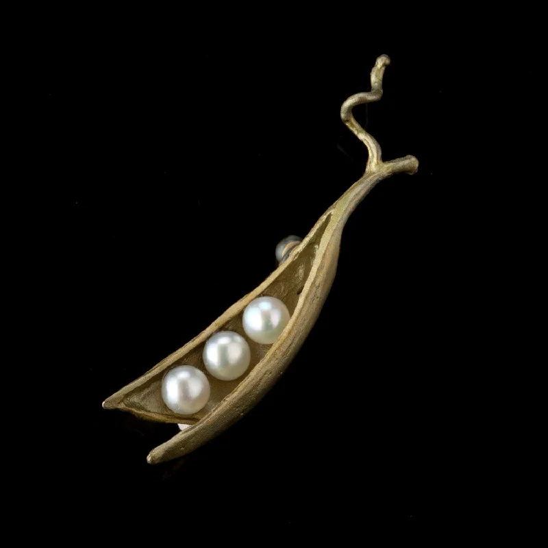 Elegant Necklaces And Bracelets At Limited-Time Offers Pea Pod Brooch - 3 Pearls