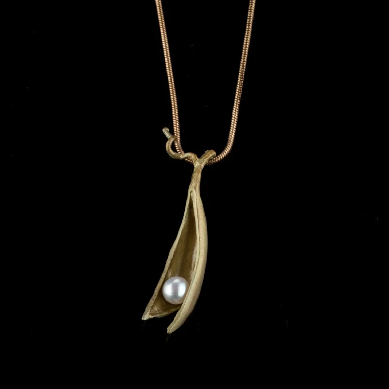 Final Call For Exquisite Jewelry At Reduced Rates Pea Pod Pendant - 1 Pearl