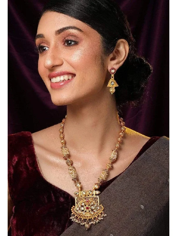 Dainty Floral Jewelry For Feminine Elegance Rubans 24K Gold Plated Handcrafted White Kundan & Antique Gold Filigree Beads Necklace Set Dainty Floral Jewelry For Feminine Elegance Rubans 24K Gold Plated Handcrafted White Kundan & Antique Gold Filigree Beads Necklace Set