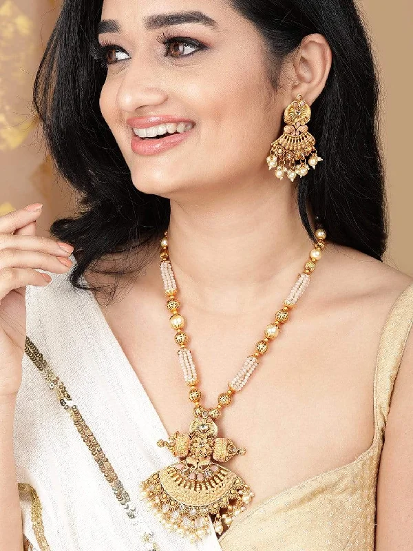 Elegant Jewelry Pieces At Unbelievable Prices Rubans Gold Plated Royal Pendant White Beads Necklace Set Elegant Jewelry Pieces At Unbelievable Prices Rubans Gold Plated Royal Pendant White Beads Necklace Set